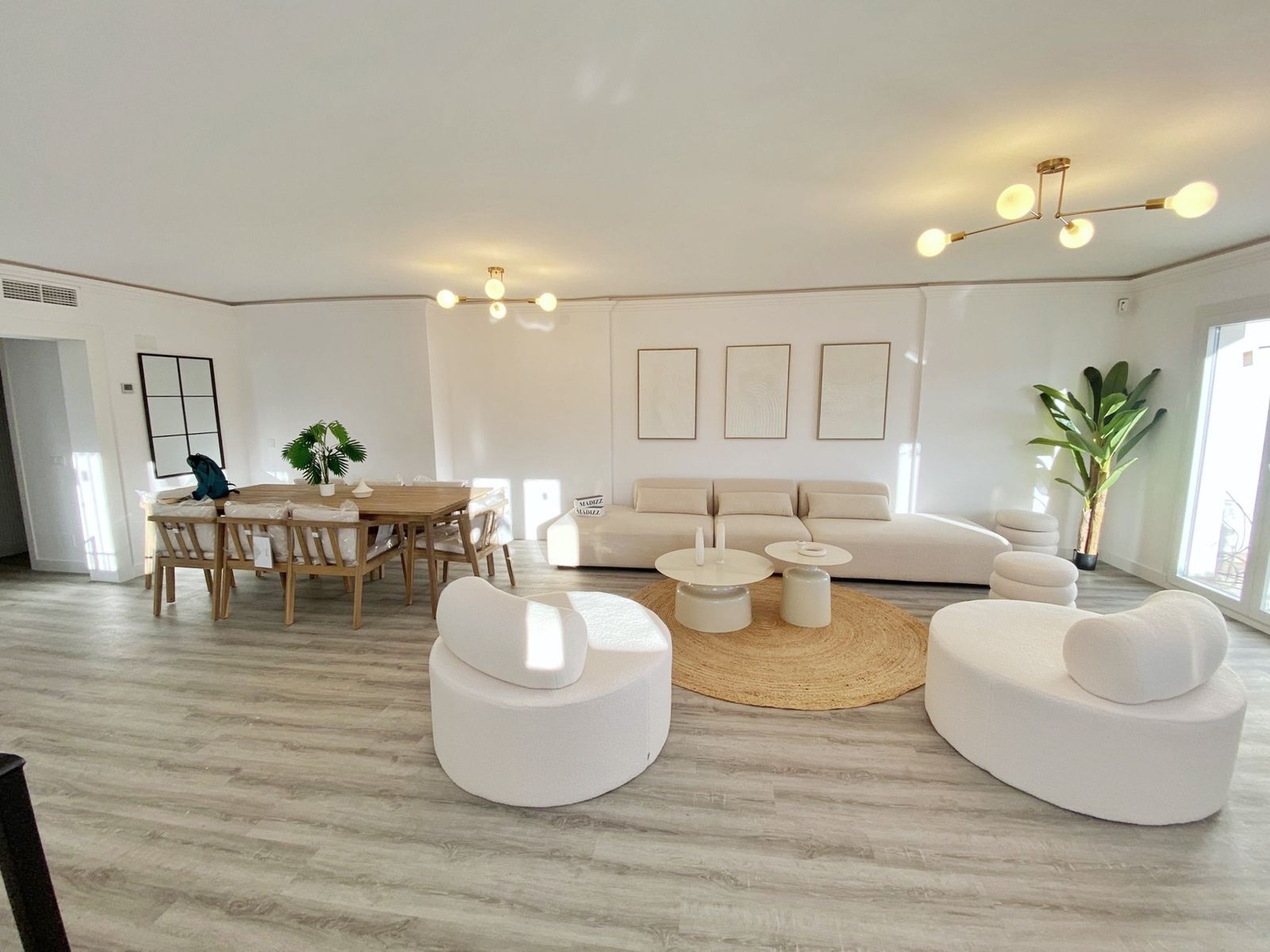 29b6f7ba139f14b8e149bbda86e64a43 - 1