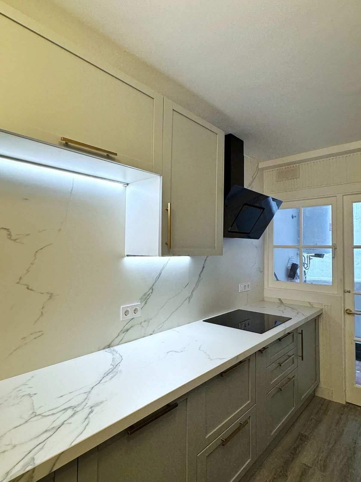 29b6f7ba139f14b8e149bbda86e64a43 - 13