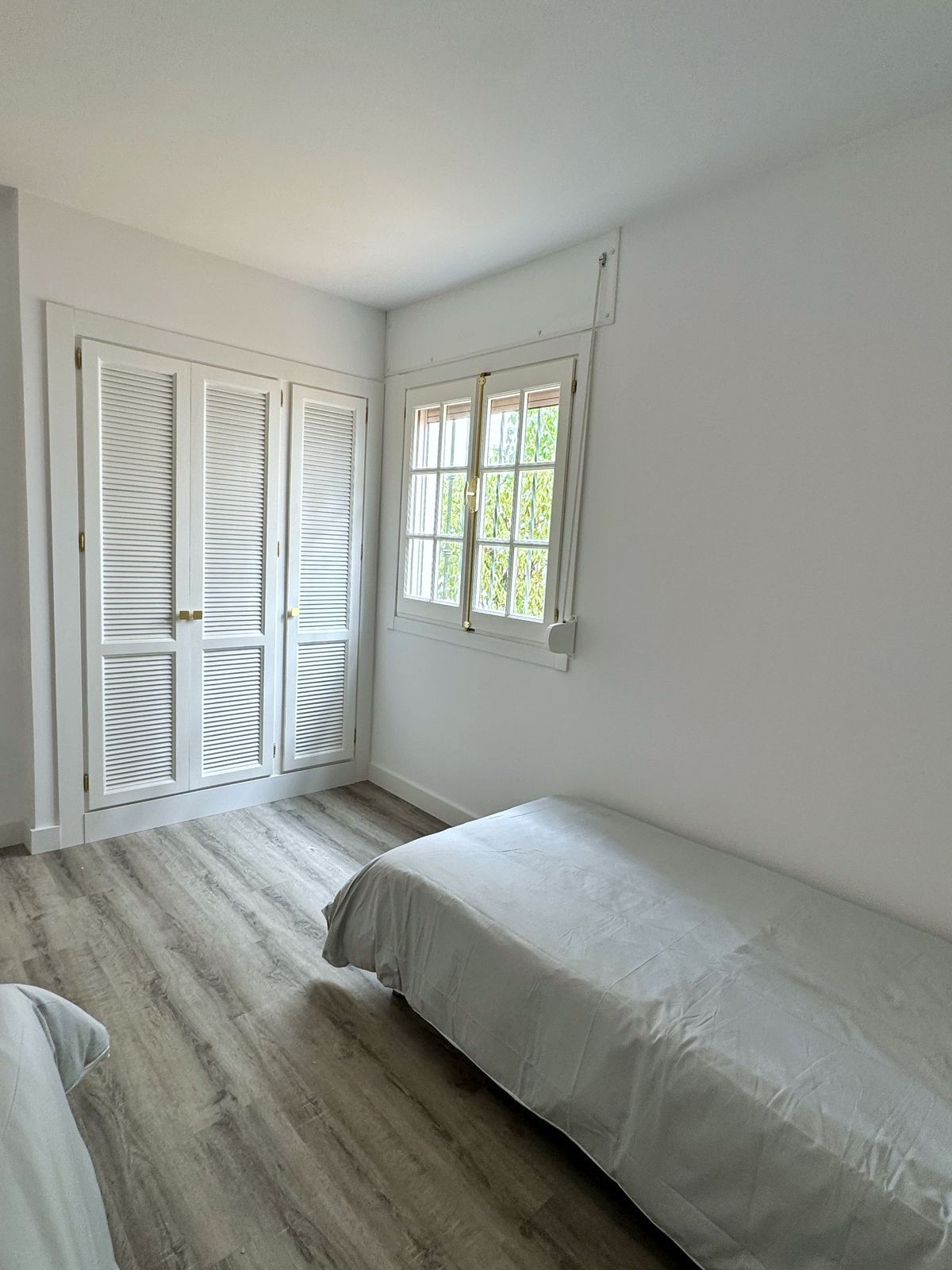 29b6f7ba139f14b8e149bbda86e64a43 - 16