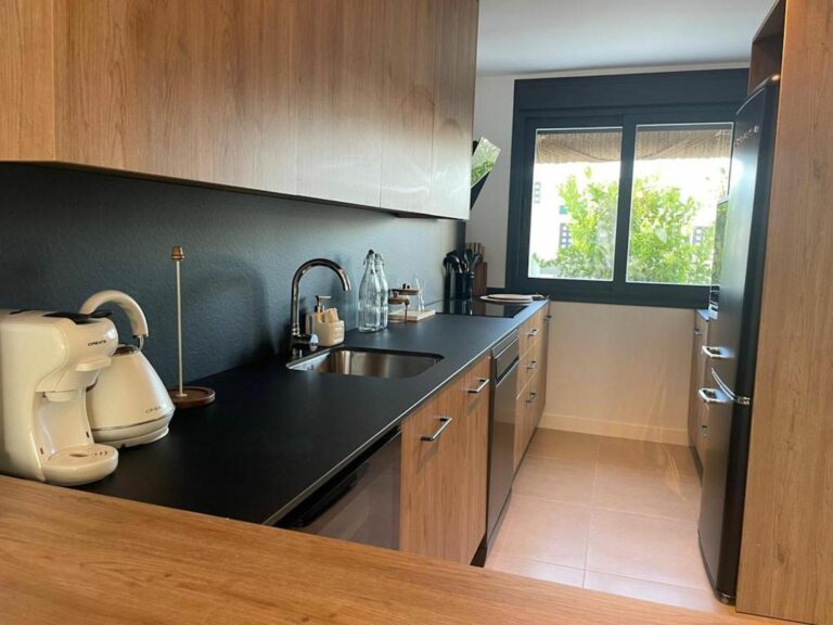 2a45d26c838be14fad7181cdb1b90040 - 15