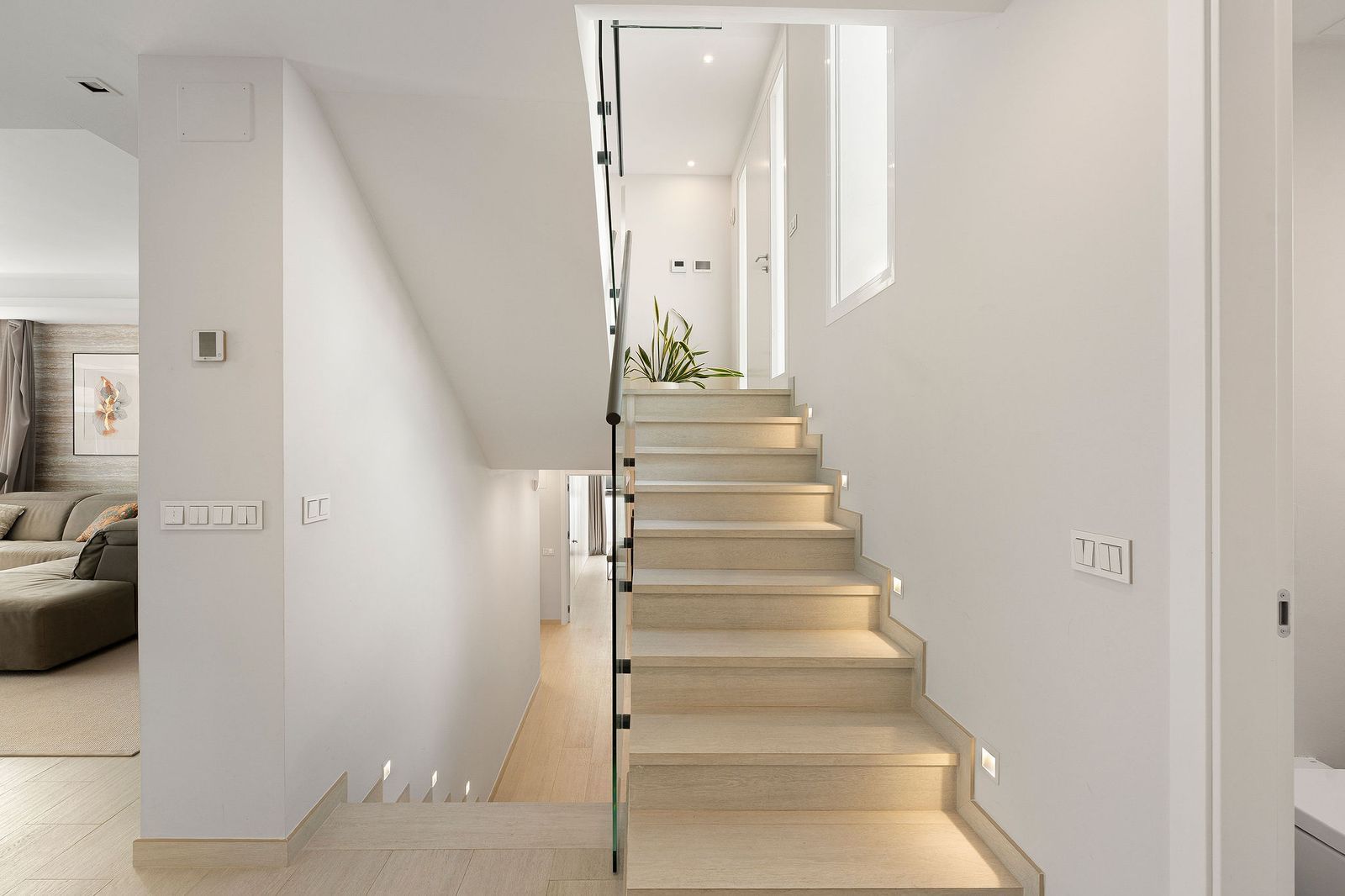 2a83d761baa6d5b1826e6469f548b15c - 11