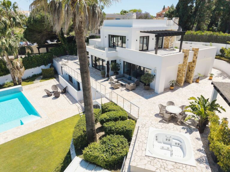 2c0ba4bdf80e970a2778dfc7e057542e - 12