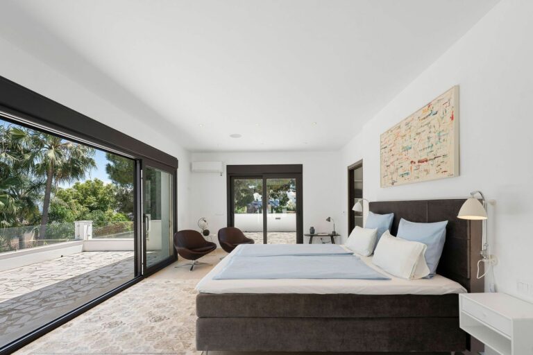 2c0ba4bdf80e970a2778dfc7e057542e - 15