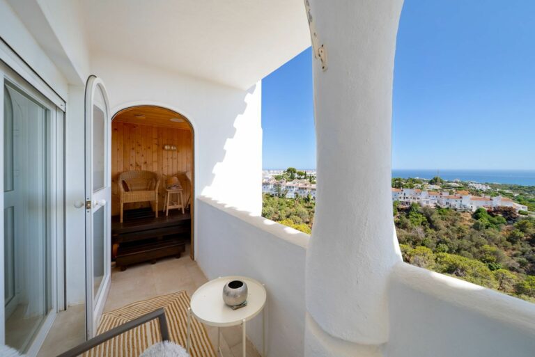 2ec0dc121b83455b5c243712e36e74df - 11