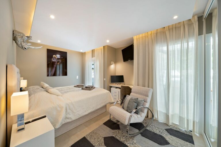 2ec0dc121b83455b5c243712e36e74df - 16