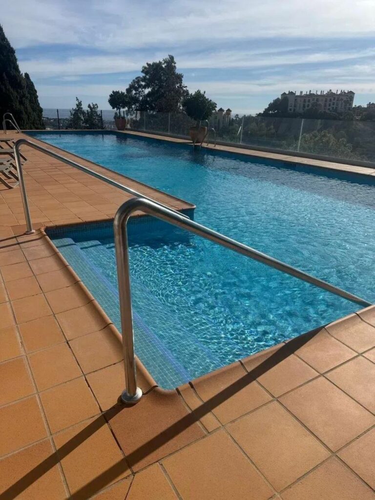 303a613f011c4505f7f0495bc182b3ae - 1