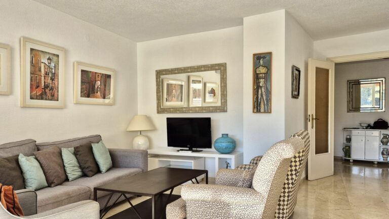 3045082f6e116a26bee21a9a5a85cb46 - 5