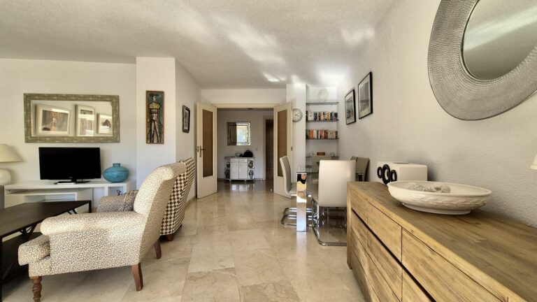 3045082f6e116a26bee21a9a5a85cb46 - 7