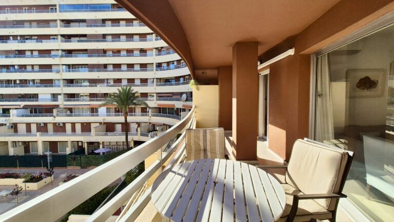 3045082f6e116a26bee21a9a5a85cb46 - 9