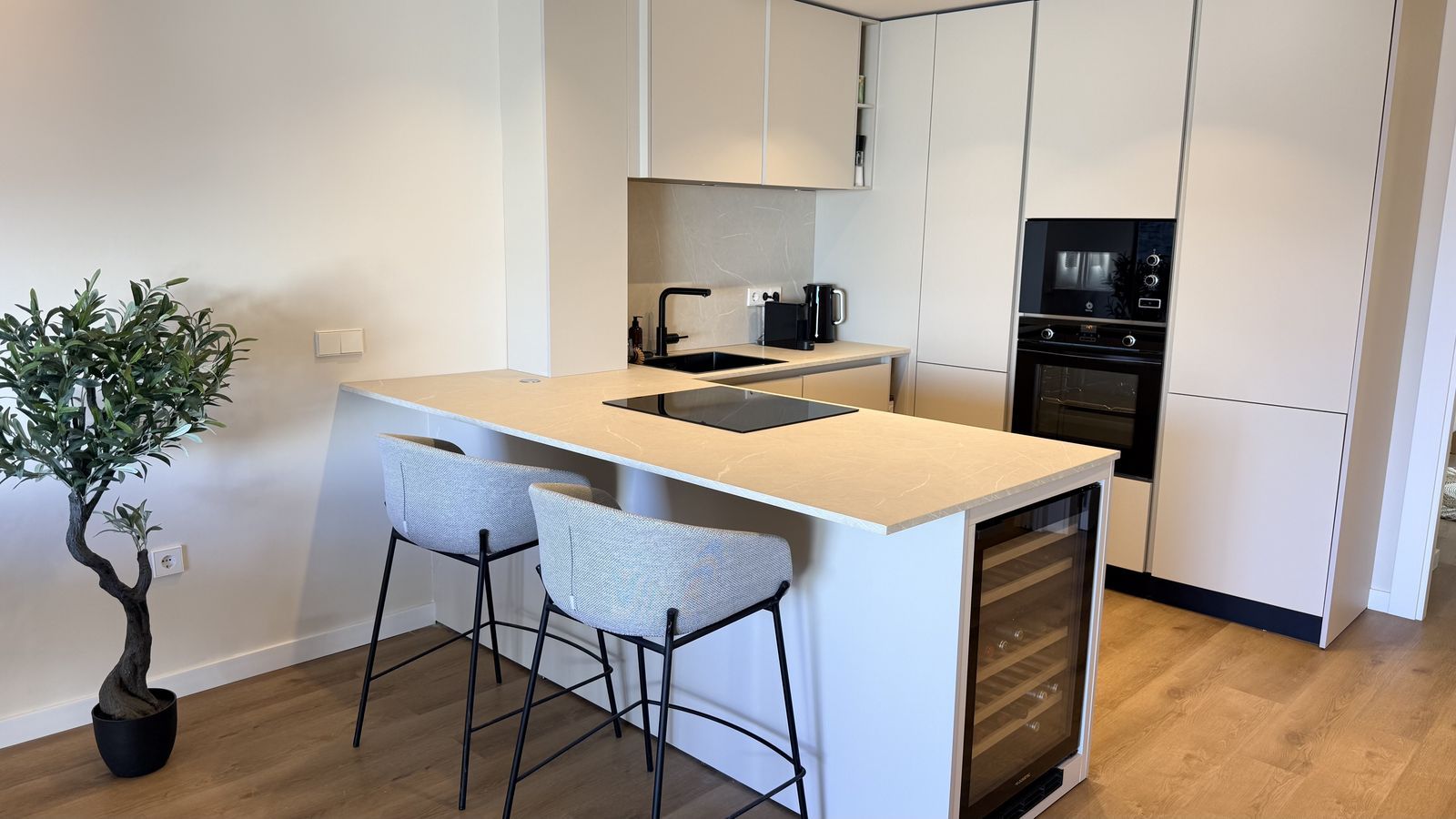 30d05b8536bd3e0eb07e707628cc950c - 11