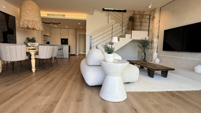 30d05b8536bd3e0eb07e707628cc950c - 12