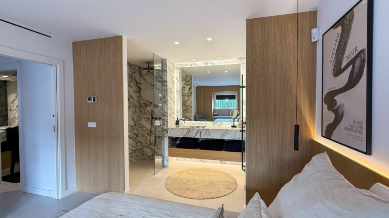 313c1d34d059acb0a8aa96cbd85313ed - 13