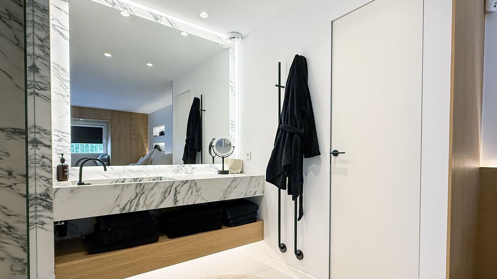 313c1d34d059acb0a8aa96cbd85313ed - 14