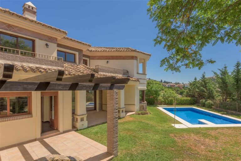 313fb59d78ff82ffbefd76f0222d6140 - 11