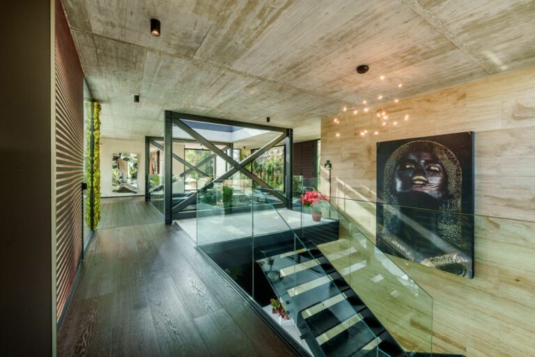 31b3896d2f2c7423b24850b567172406 - 11