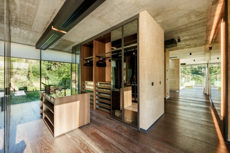 31b3896d2f2c7423b24850b567172406 - 13