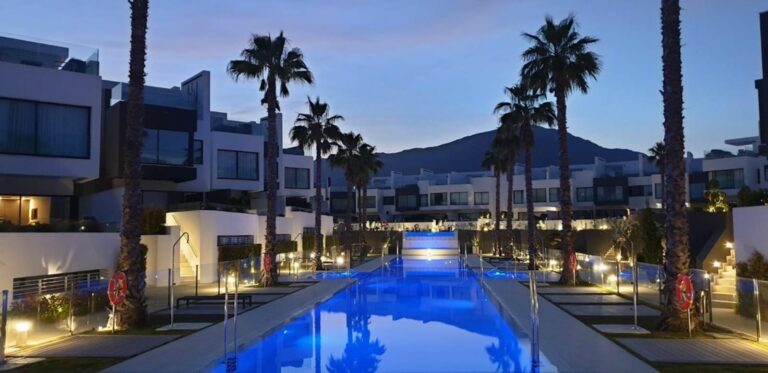 322eedc62d364ff5a6ec9f0c6c3c98cf - 12