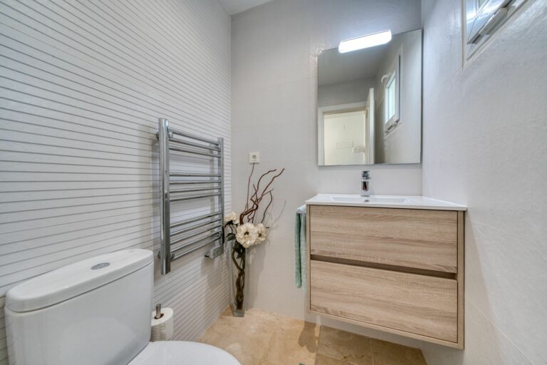 323cb29678ac05fef5596c99b46b1930 - 9