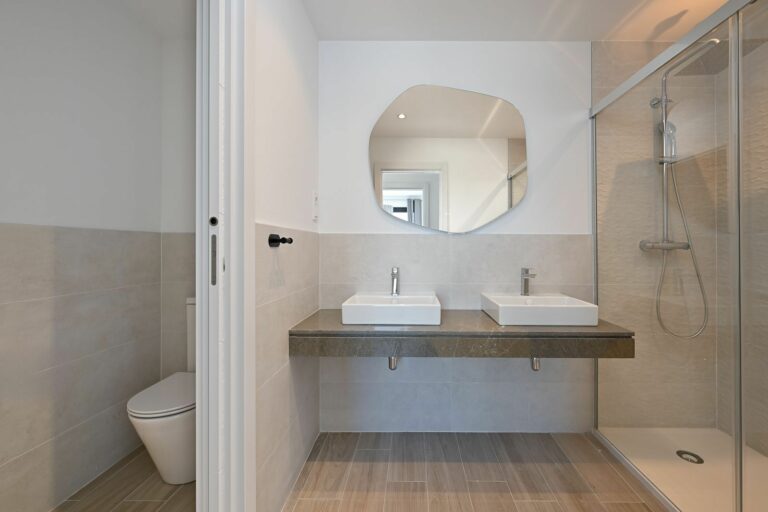 332c22dc37420477223f14905d4ef0af - 16