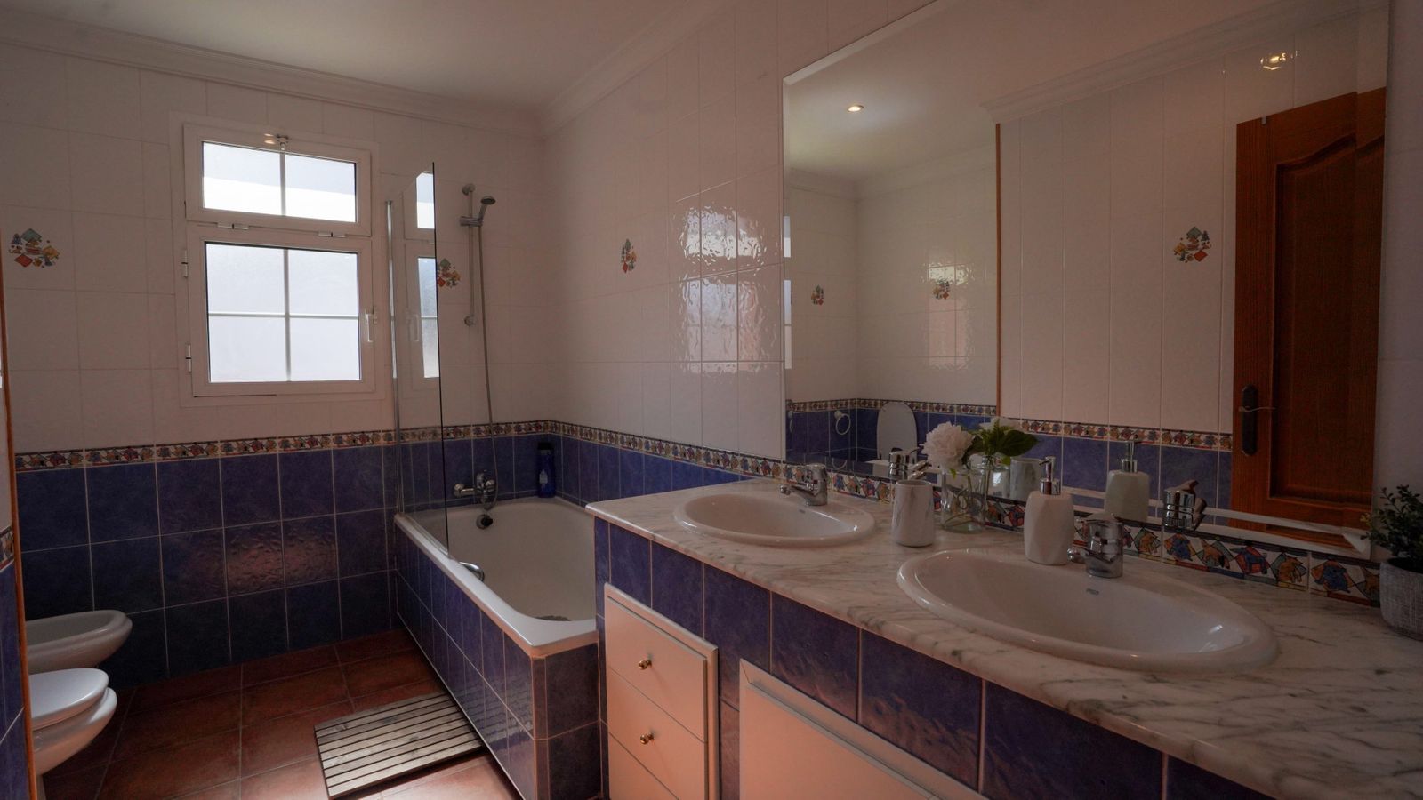 34911dcb077f5e42d8dbb586b351d530 - 13