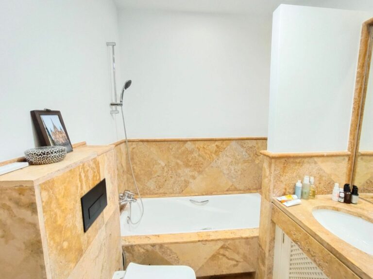 34e4687297660d8ed83c462194c46db9 - 10