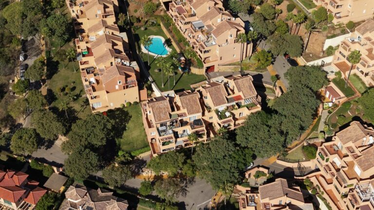 3553ba3a131d467c5883c8200be5d10a - 4