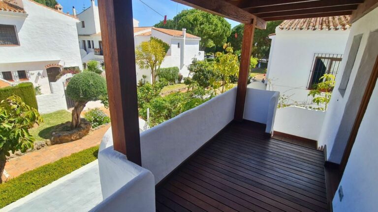 355f7308892b7ec6f3f836233c9781c1 - 16