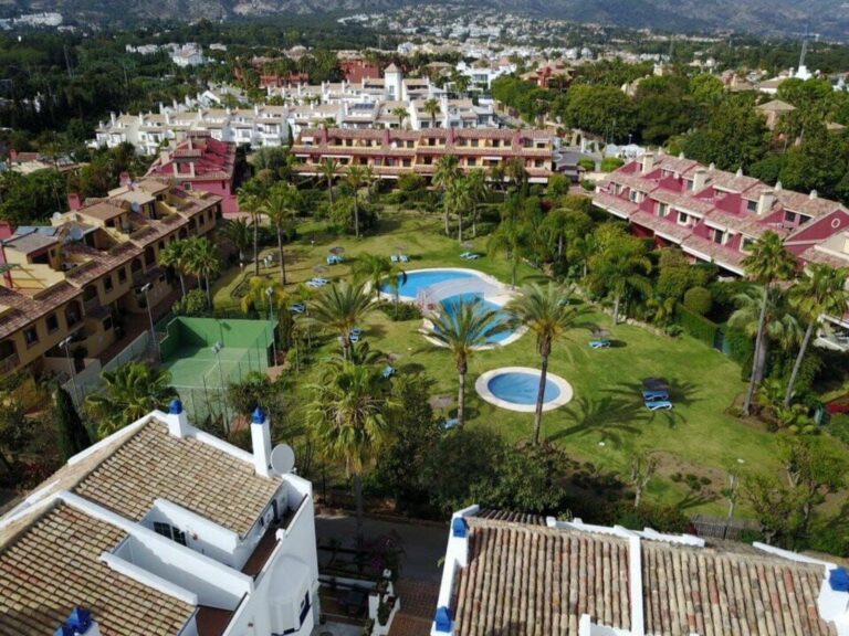 36a01f8fc4e1a4e1296c3bf5e895dad8 - 2