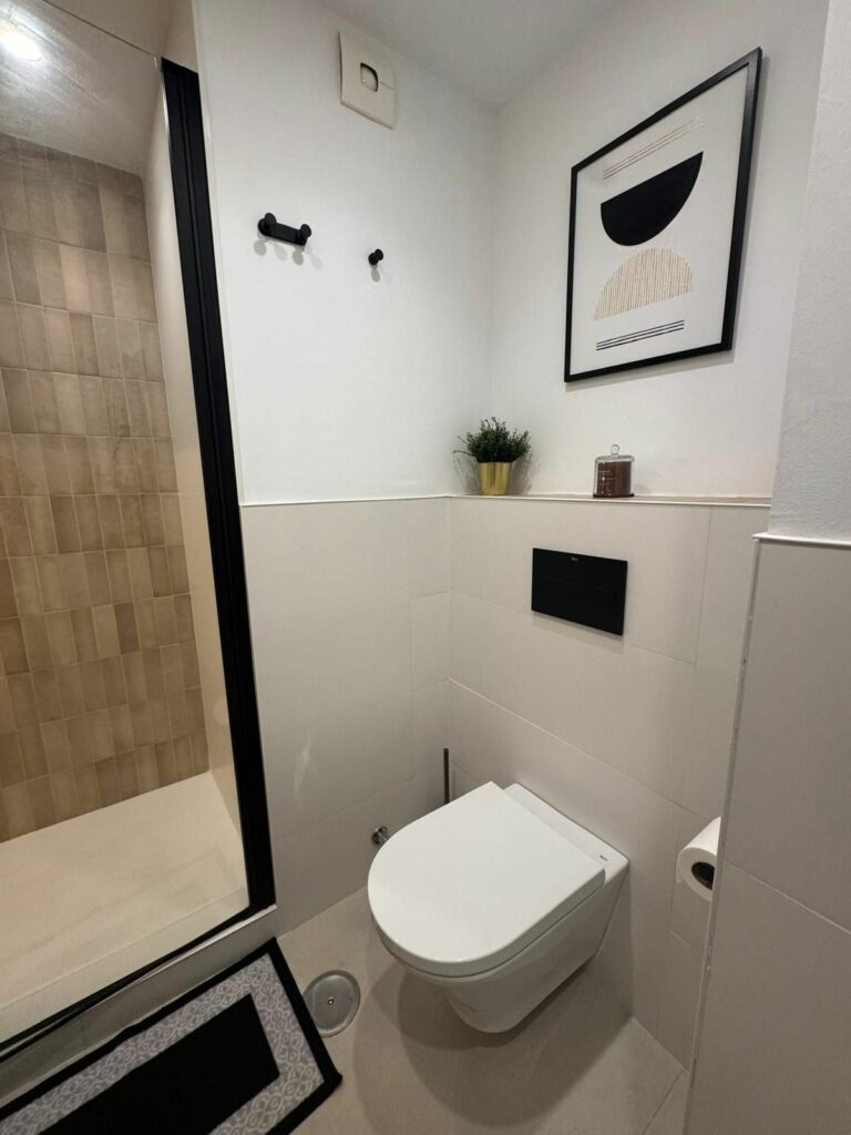 37a00398edc5d309f33f1ff2e3be995c - 12