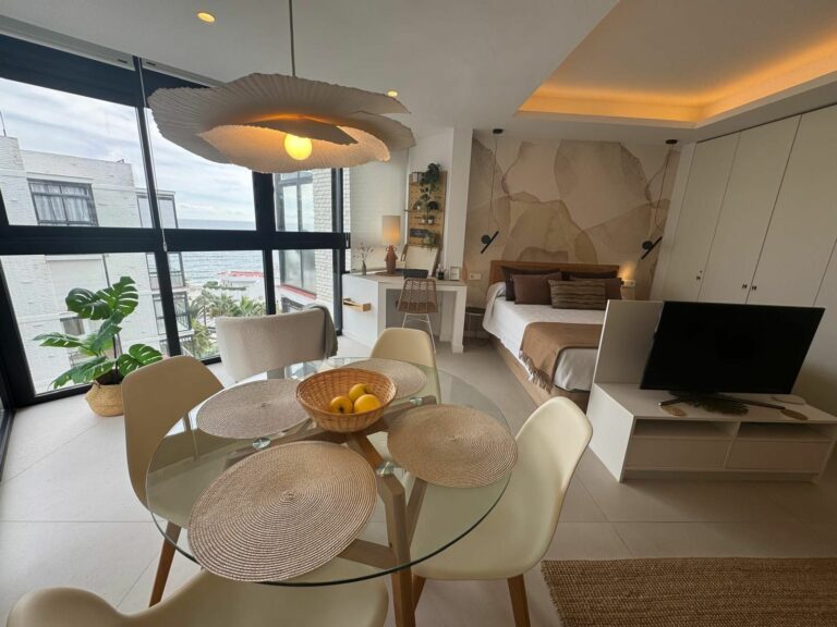 37a00398edc5d309f33f1ff2e3be995c - 3