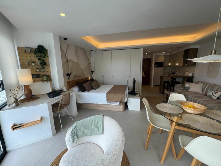 37a00398edc5d309f33f1ff2e3be995c - 7