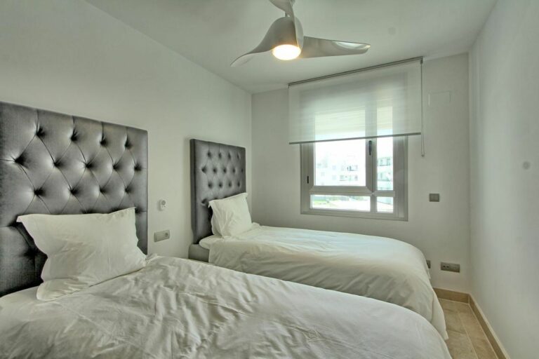 37b7df8e0e6ff62e0142814c659df1b8 - 12