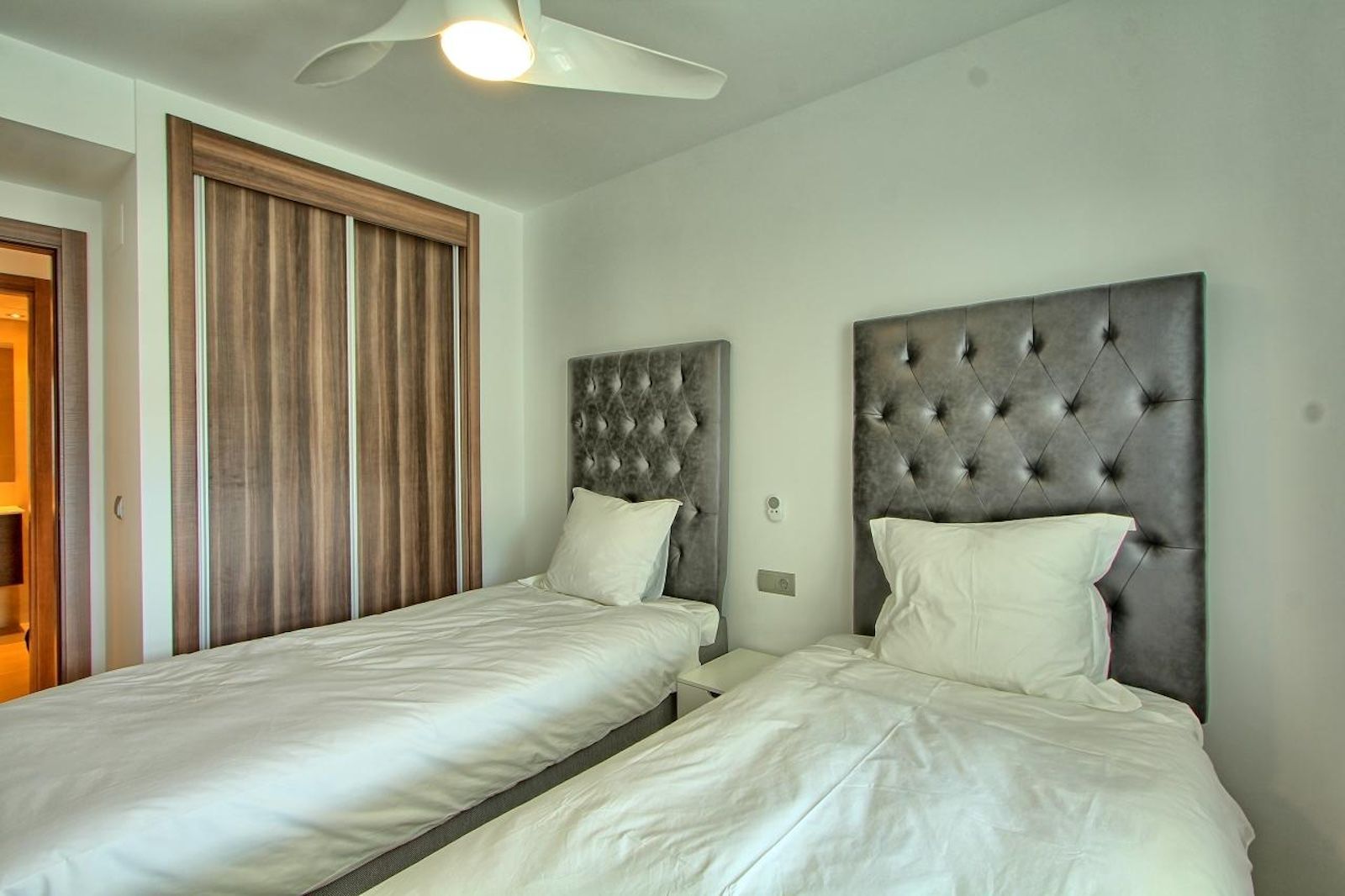 37b7df8e0e6ff62e0142814c659df1b8 - 13