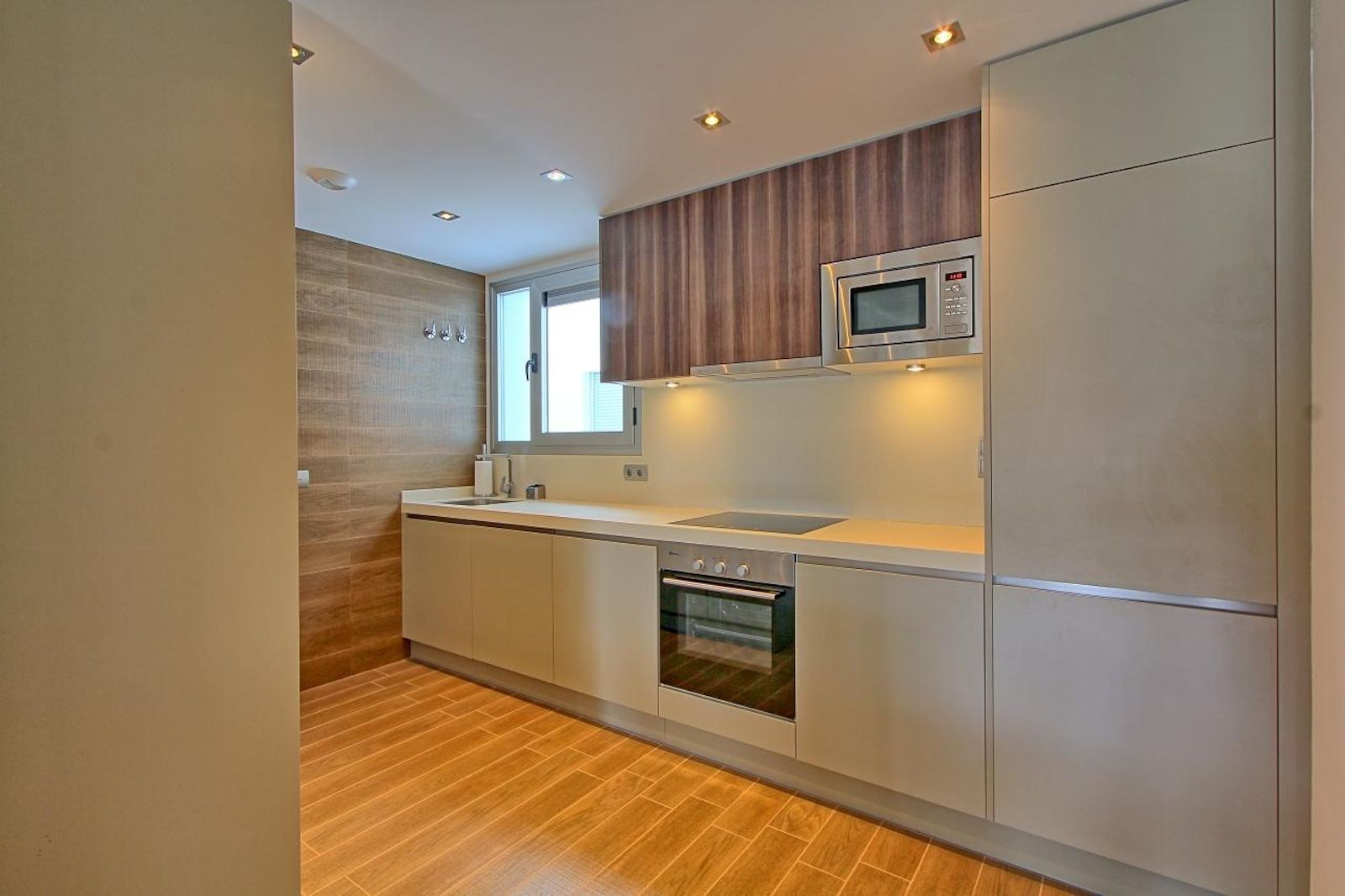 37b7df8e0e6ff62e0142814c659df1b8 - 6