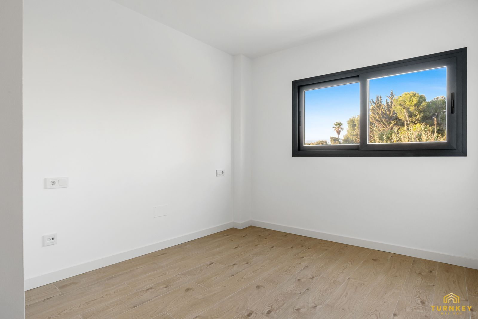 38e887c0168027dc9f42b43d3561f658 - 14