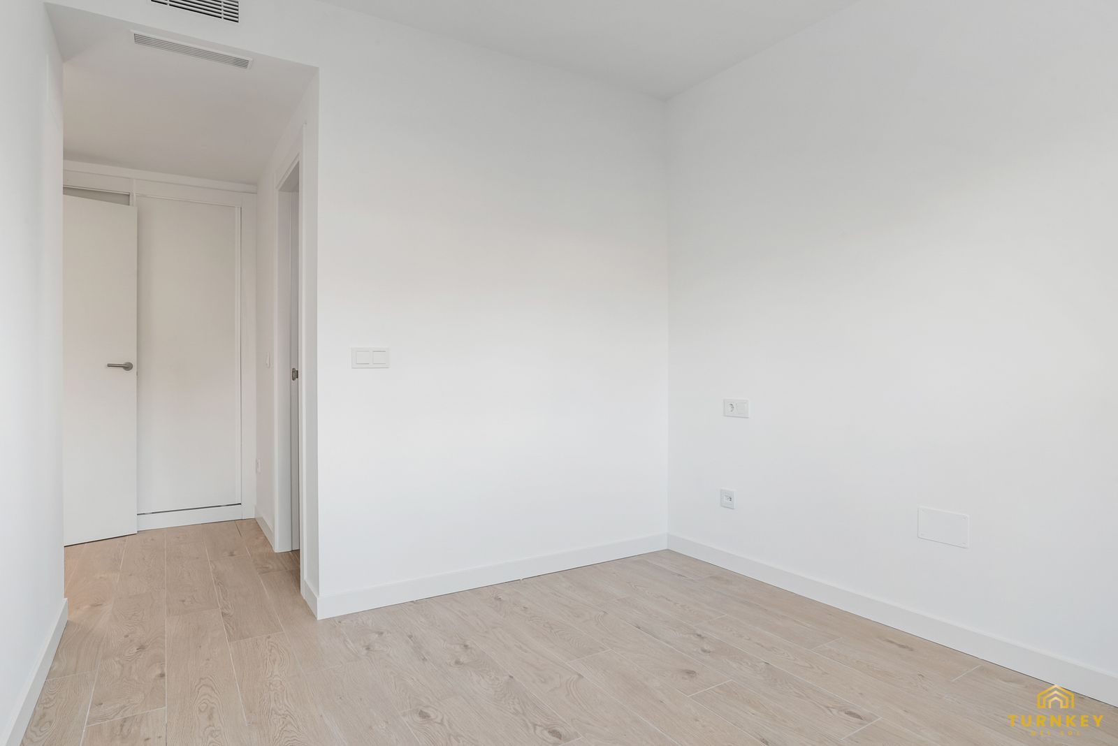 38e887c0168027dc9f42b43d3561f658 - 15