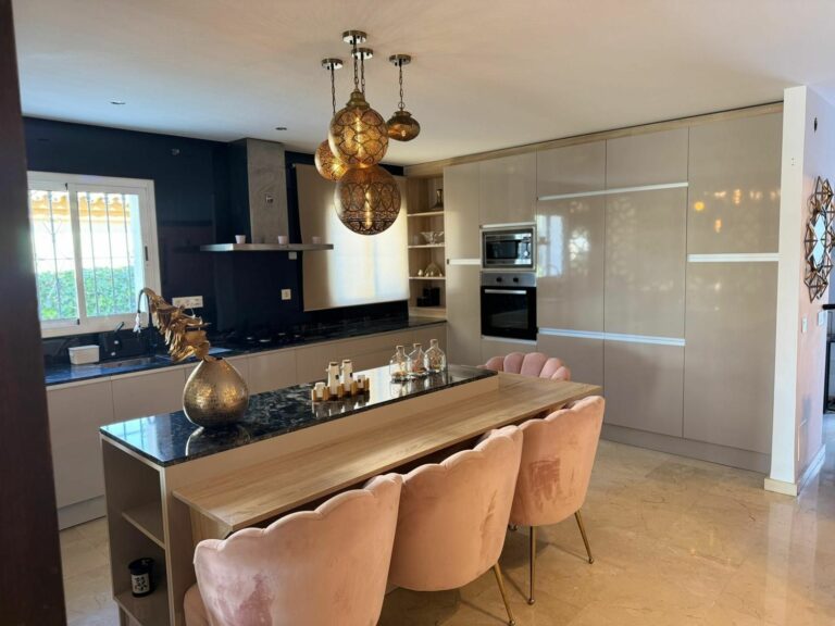 39b8ceaab7fa928c40bffccfdd3f0b11 - 13