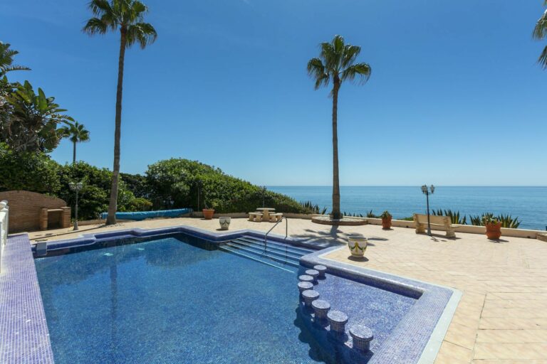 39de033e5b29ef2c1ef5b85dc0b36f4a - 11