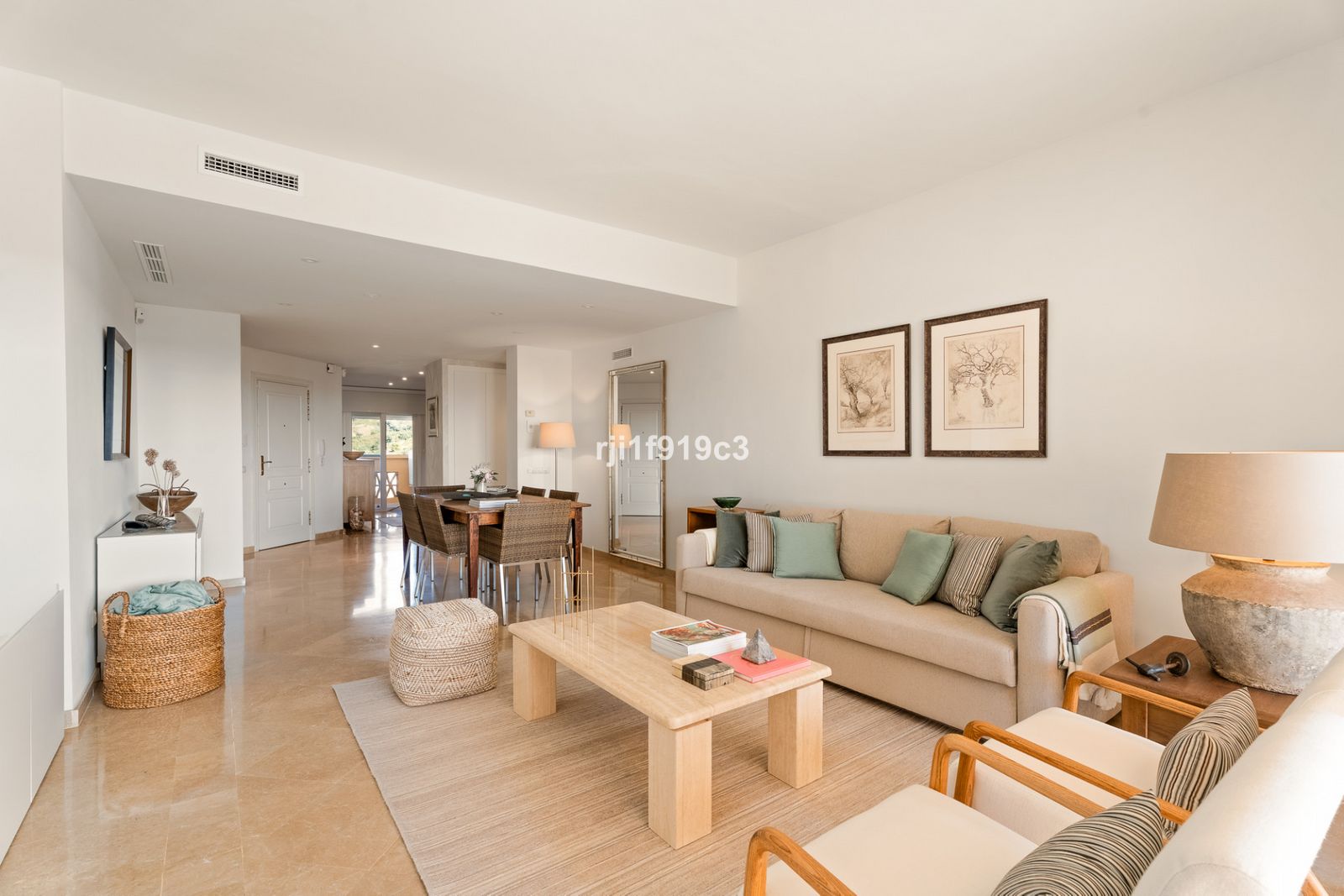 3ab03e8352c4e89da40a37a68cbaa2a7 - 15