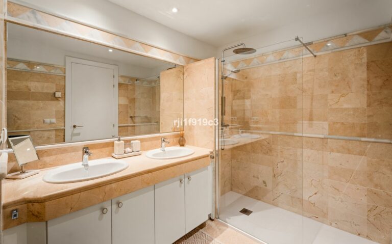 3ab03e8352c4e89da40a37a68cbaa2a7 - 9