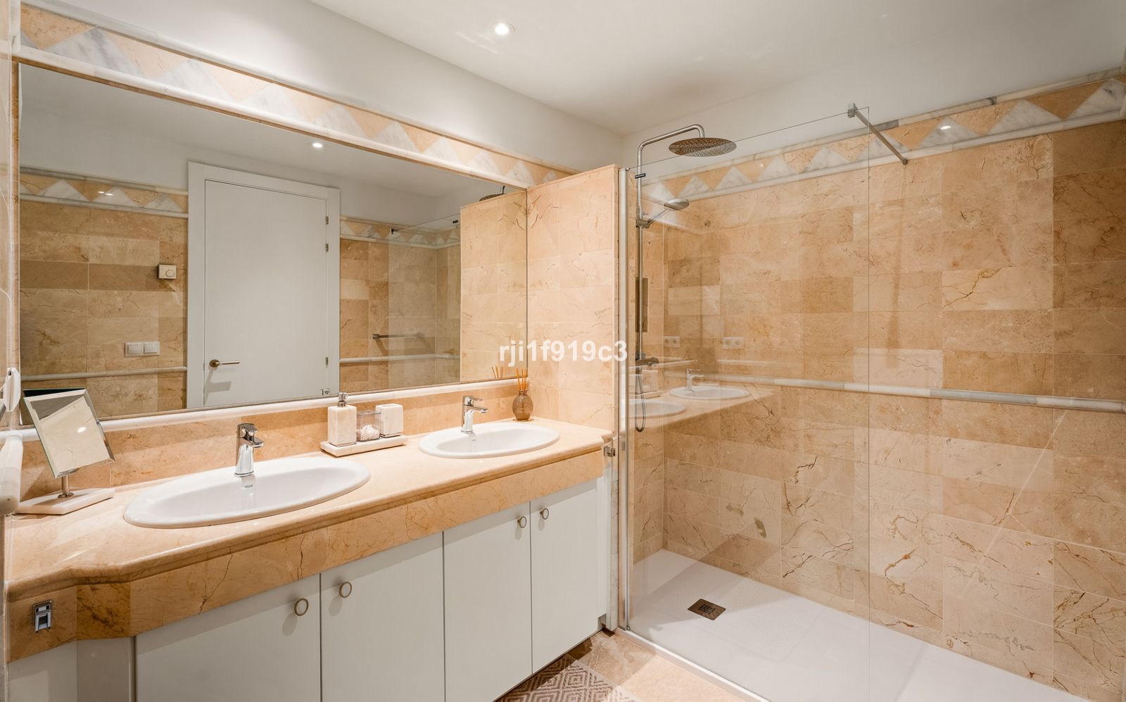 3ab03e8352c4e89da40a37a68cbaa2a7 - 9