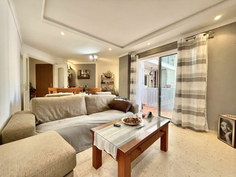 3b79fd815f1de24432c5e6637db49f51 - 2