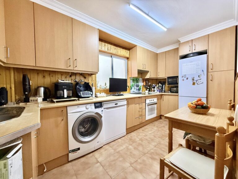 3b79fd815f1de24432c5e6637db49f51 - 4