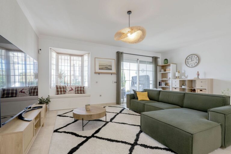 3c2f35ac9924f4b89b7f1a93f9ada22a - 1