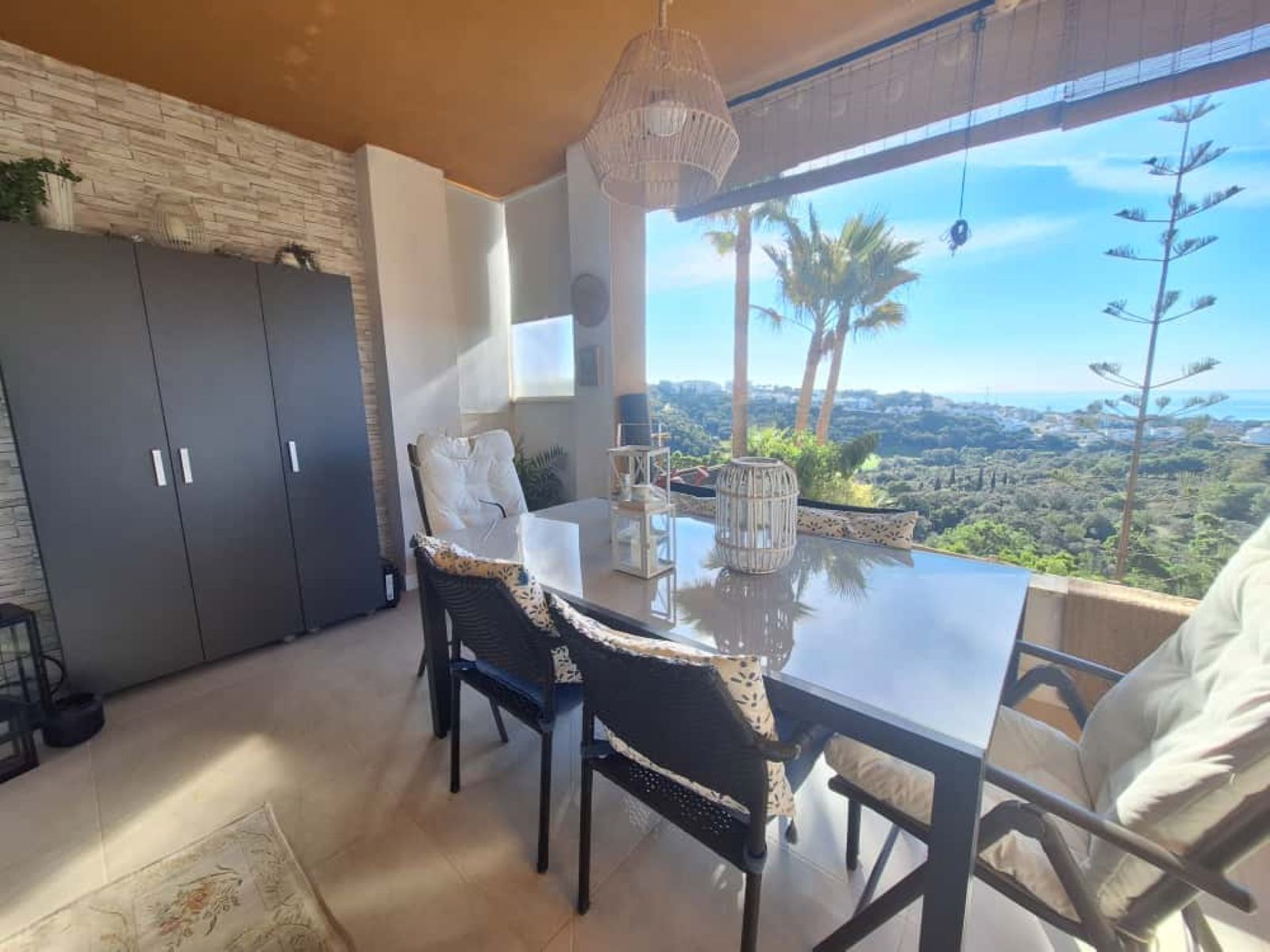 3d47d9c266a158f6e2393d37aae5066e - 12