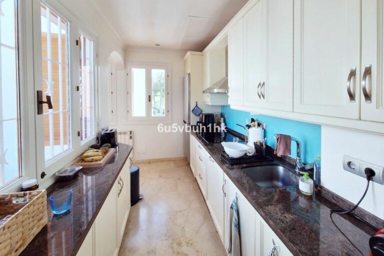 3dd93e2f43baa326e4ef5640b12aee2c - 8