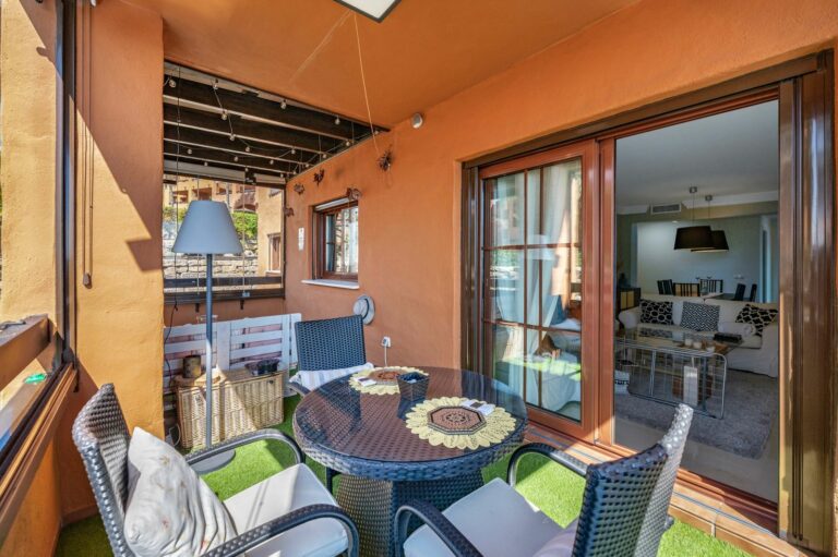 3e4f00bcb8f4bf1ba4726a37814f21ec - 9