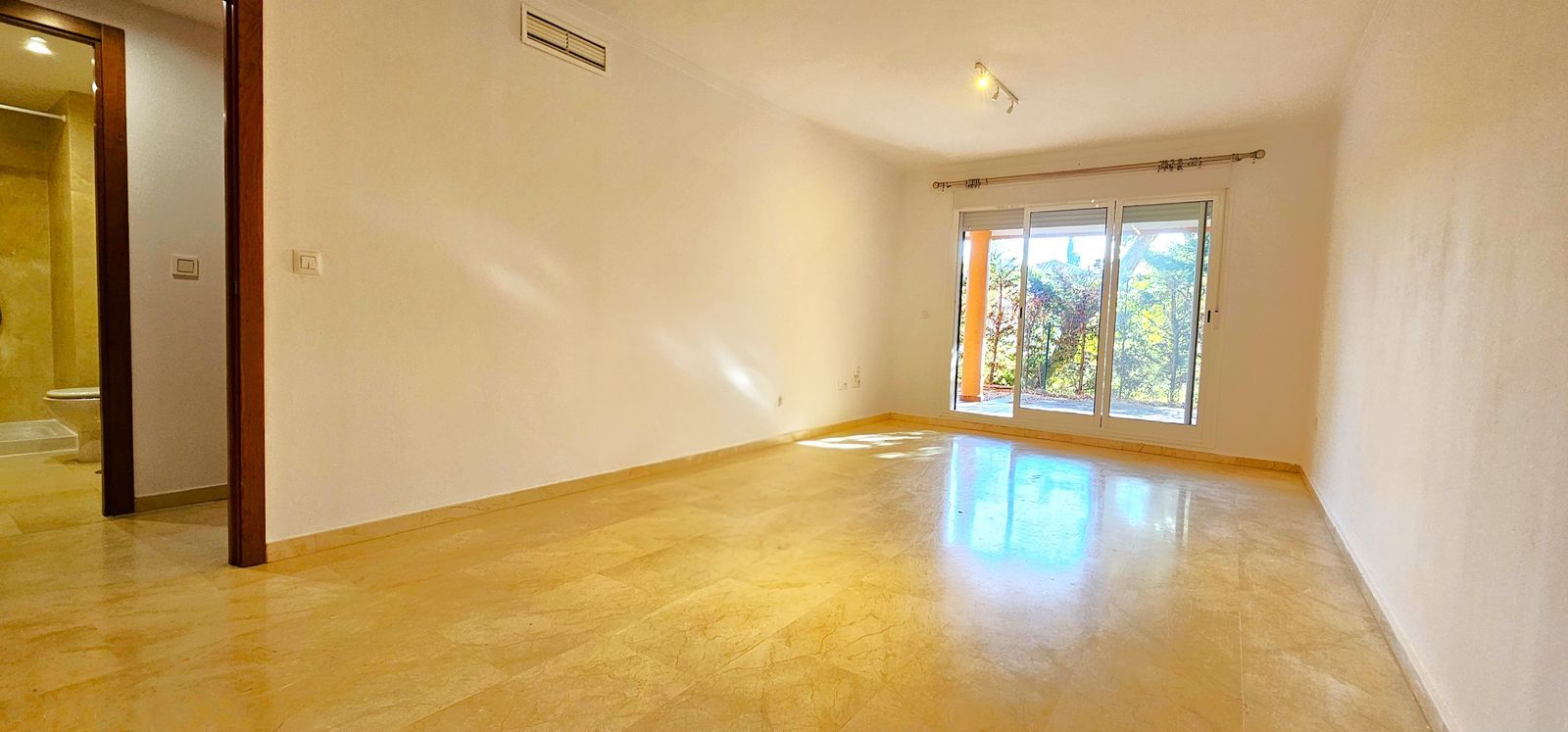 4279792802658ad6375b47905e711ba0 - 4