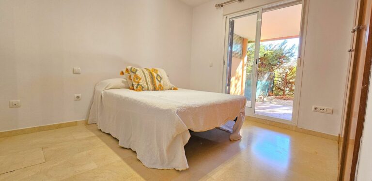 4279792802658ad6375b47905e711ba0 - 8