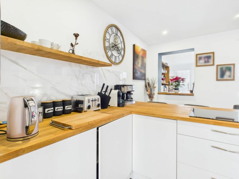 4380f8d1f807d2e1b66699d86d4df31b - 4